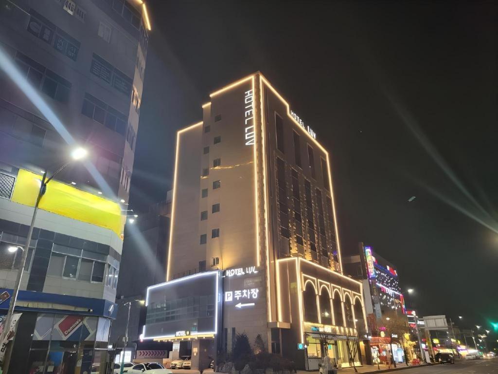 אינצ'ון Business Design Hotel Luv מראה חיצוני תמונה
