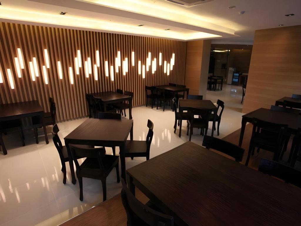 אינצ'ון Business Design Hotel Luv מראה חיצוני תמונה