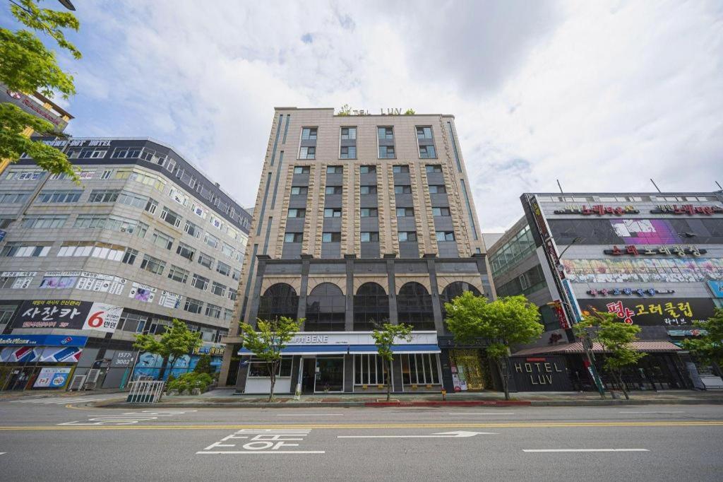 אינצ'ון Business Design Hotel Luv מראה חיצוני תמונה