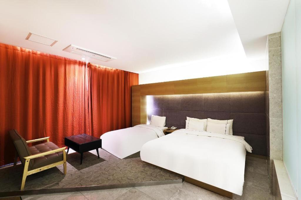 אינצ'ון Business Design Hotel Luv מראה חיצוני תמונה