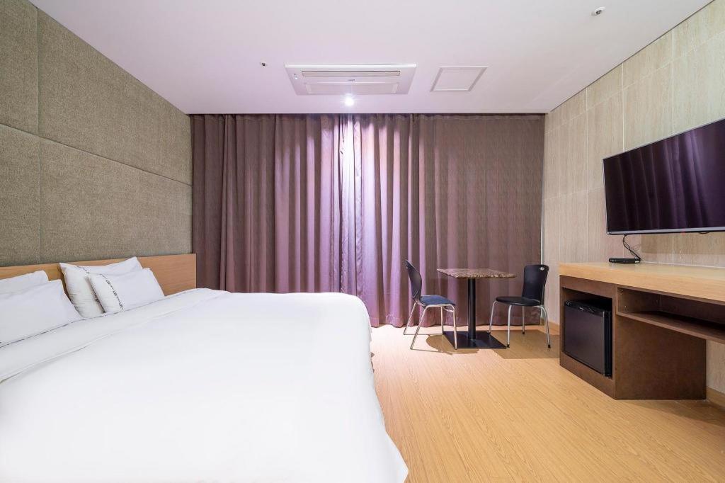 אינצ'ון Business Design Hotel Luv מראה חיצוני תמונה